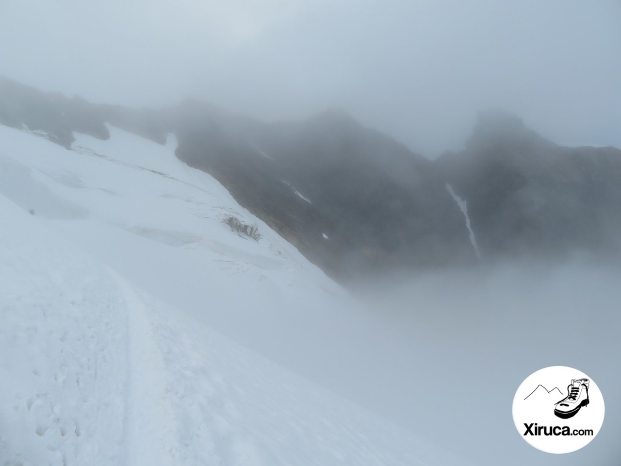 Ascendiendo al Allalinhorn entre nieblas