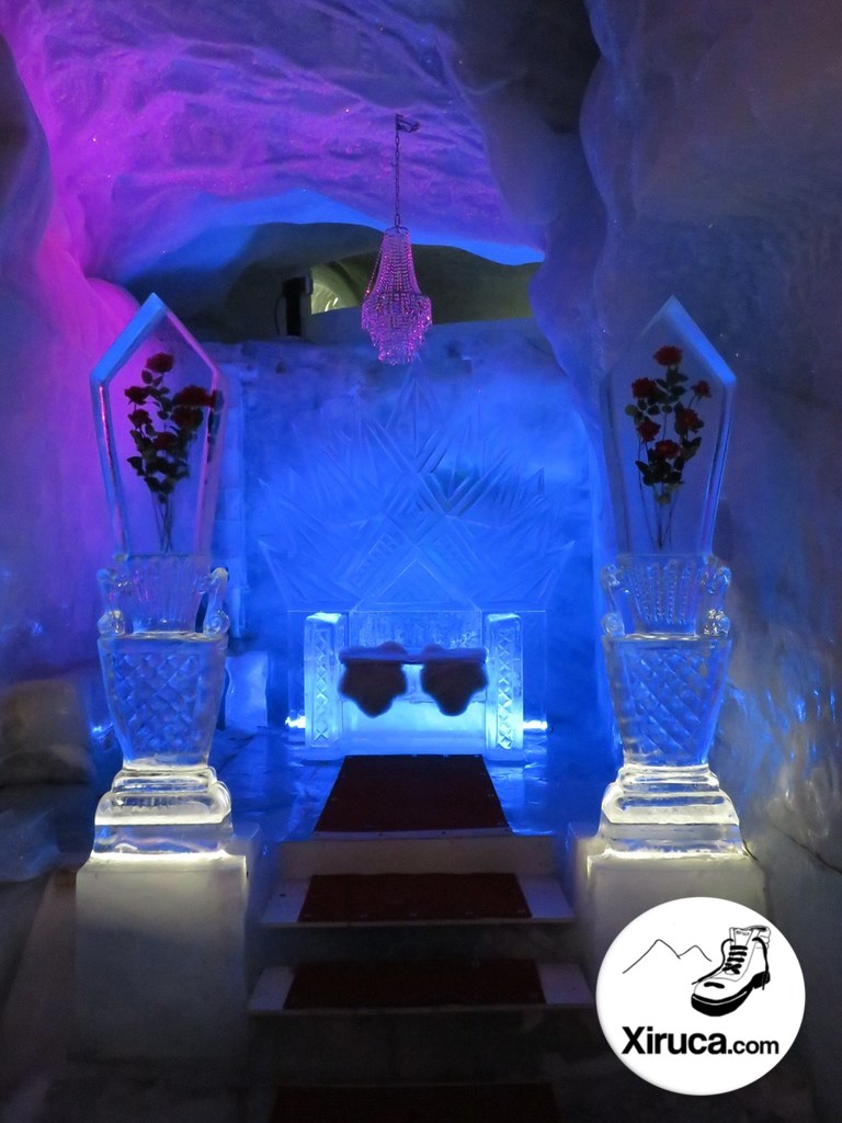 Trono en el Pavillon de glace Mittelallalin