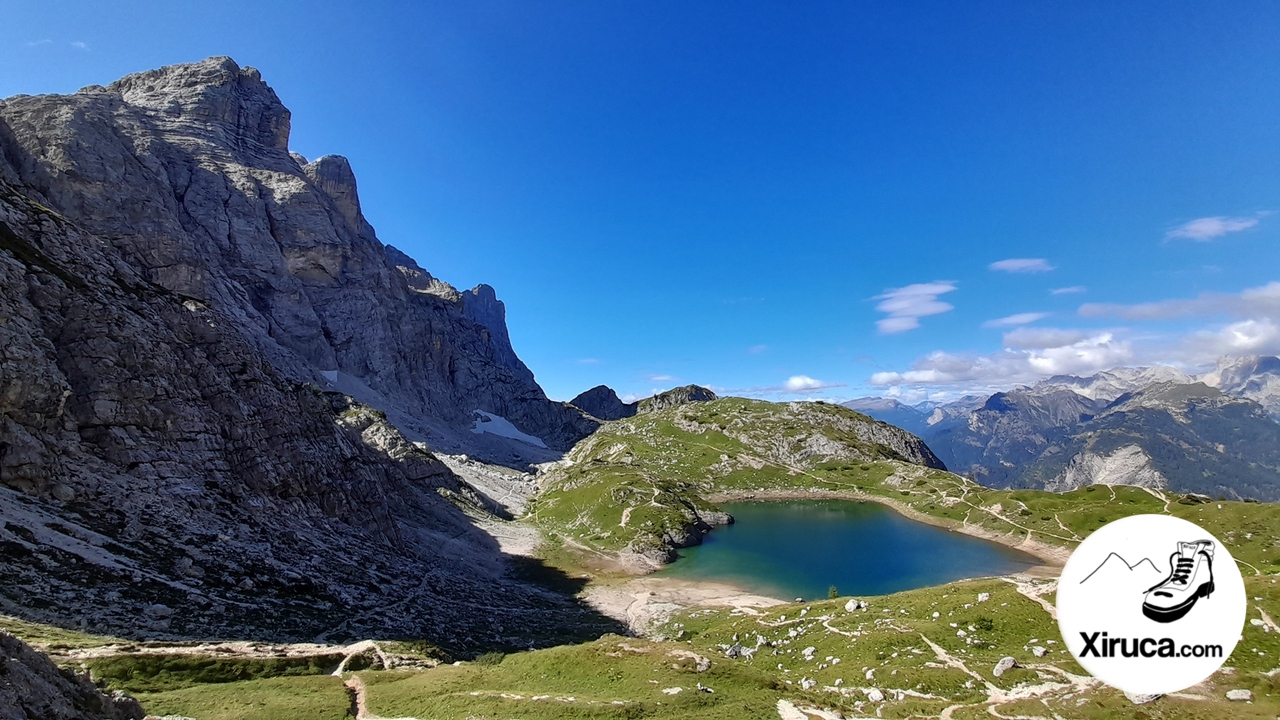 Lago del Coldai y Monte Civetta