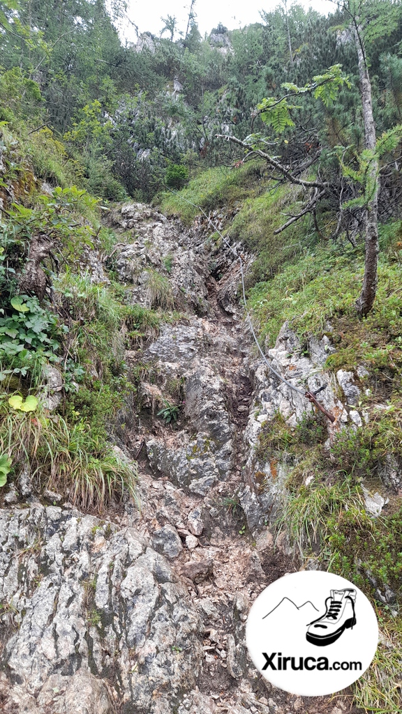 Sirga en el descenso a Bivaco Casamatta