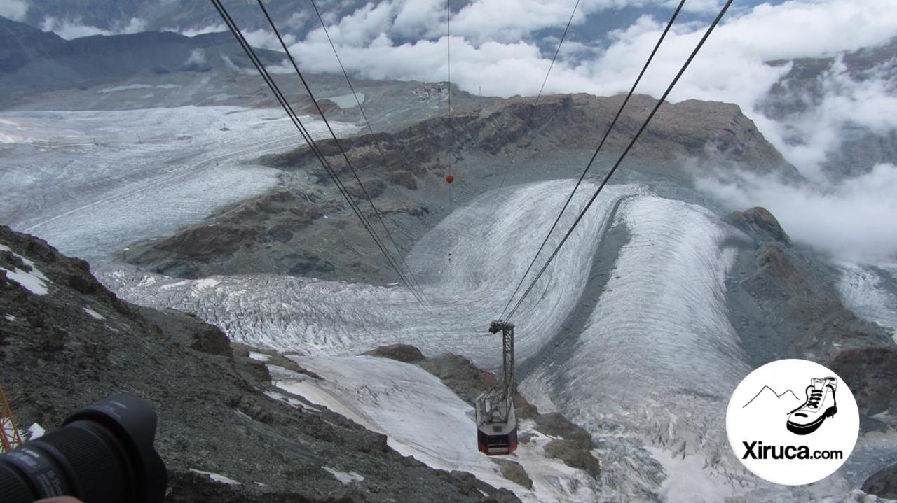Teleférico descendiendo a Zermatt