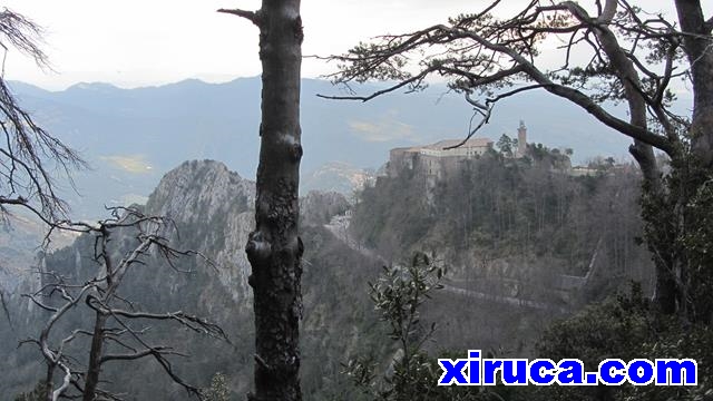 Santuario de Queralt desde final del &quot;Camí de l'Aigua&quot;