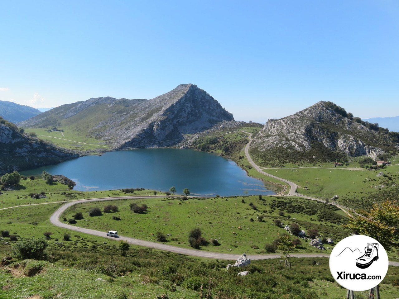 Lago Enol y Refugio Cabaña de Pastores