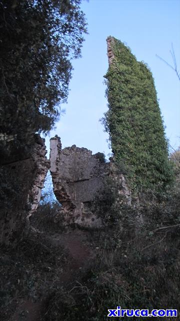 Ruinas en la cima del Croscat