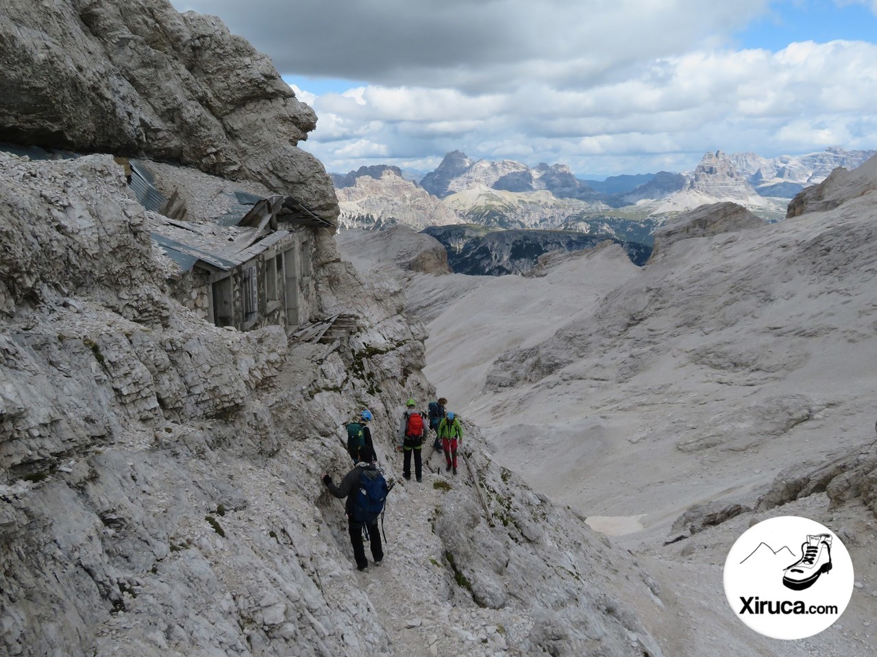 Bivacco Ricovero Buffa di Perrero junto a la Forcella Padeon