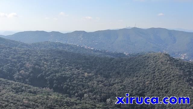 Serralada de Marina y Tibidabo desde Turó de Castellruf