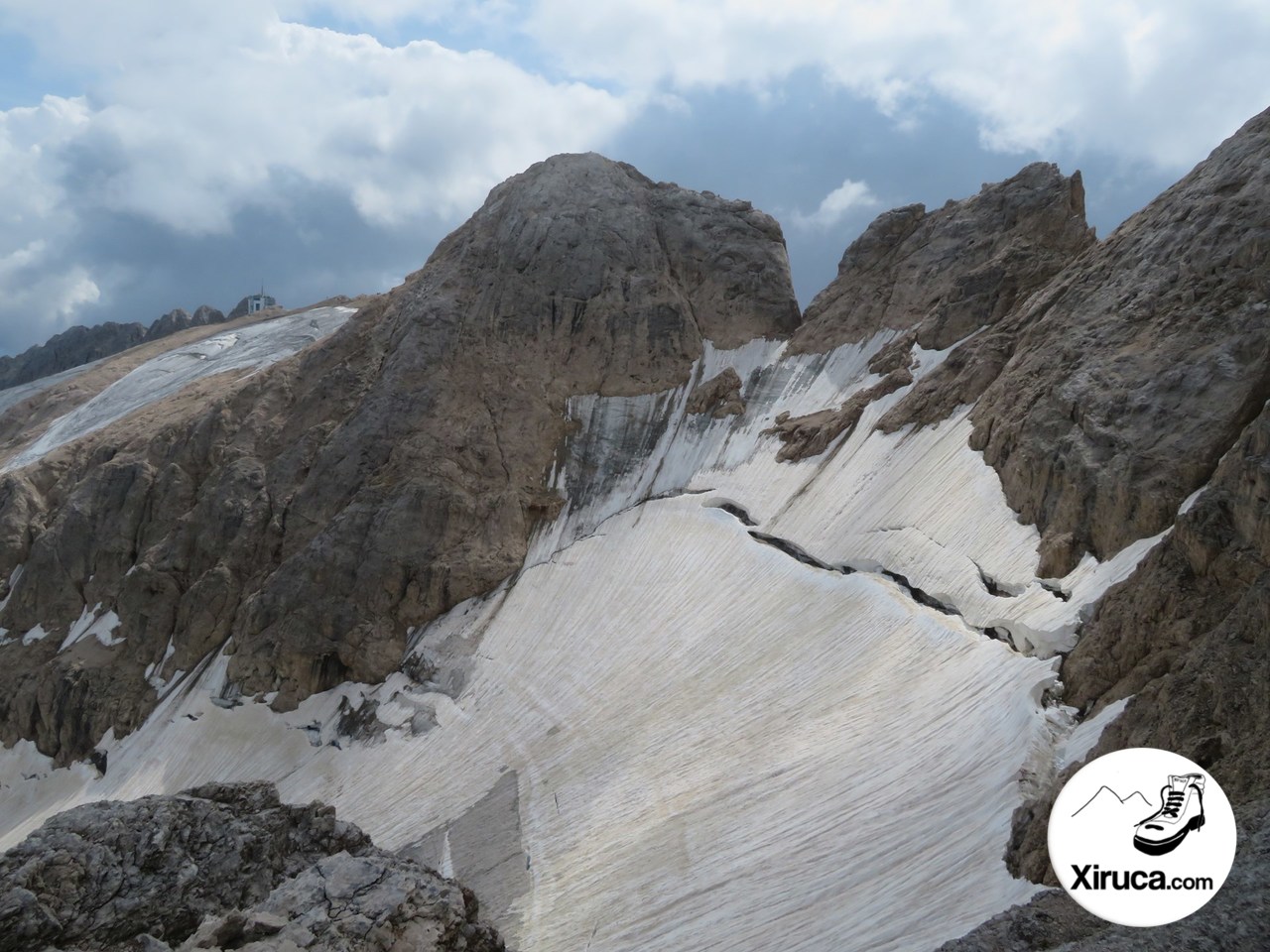 Punta Rocca y parte superior del Glaciar de la Marmolada