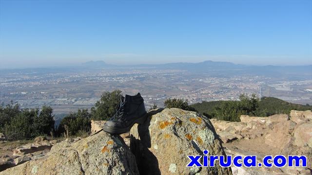 Montserrat y La Mola desde el Turó de les Maleses