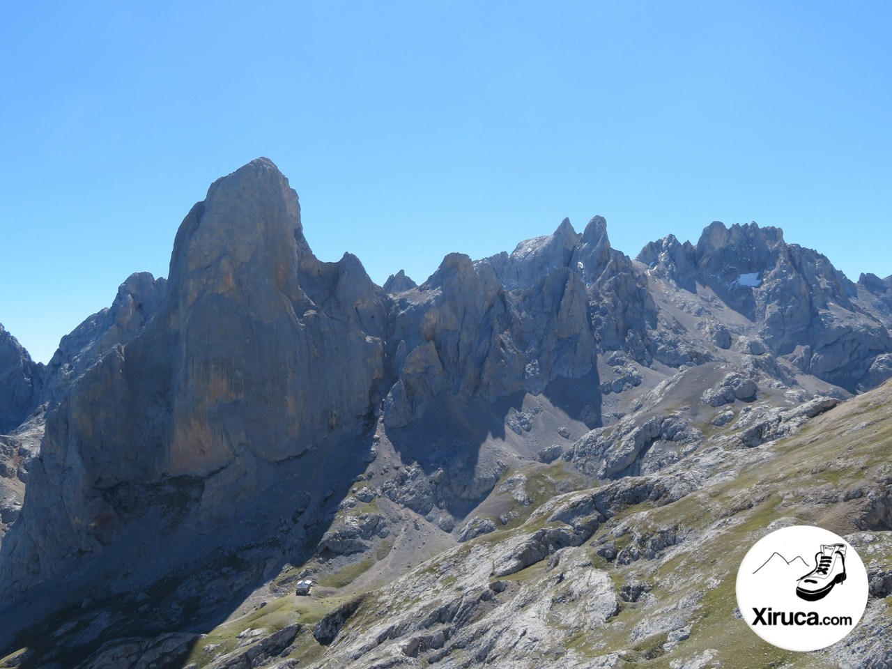 Naranjo de Bulnes, La Morra y Los Campanarios