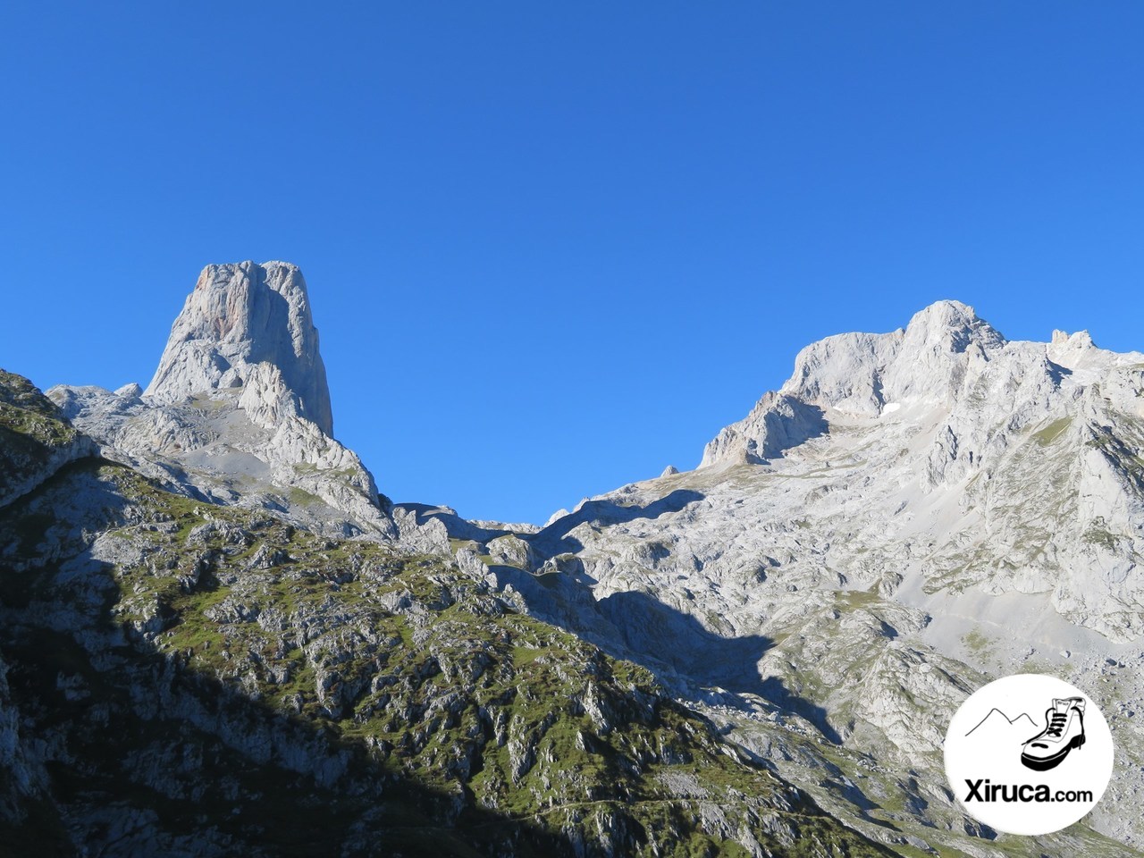 Naranjo de Bulnes y Neverón de Urriellu