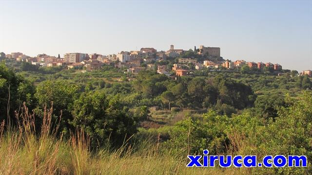 Vista de El Papiol y su castillo