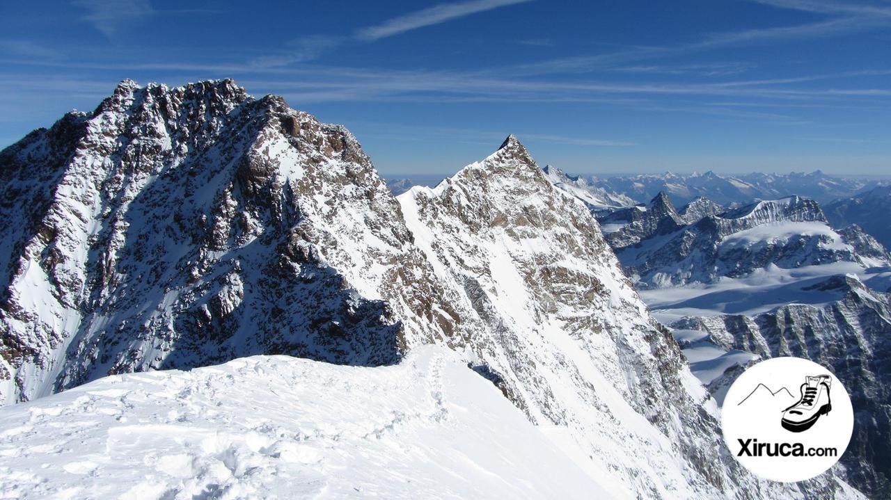 Dufourspitze y Nordend desde Zumsteispitze