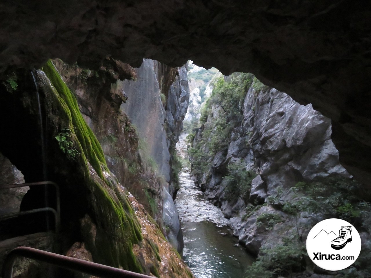 El Río Cares desde el primer túnel