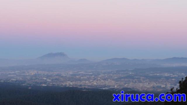 Primeras luces sobre Montserrat