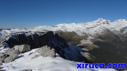 Macizo de Monte Perdido desde el Castillo Mayor