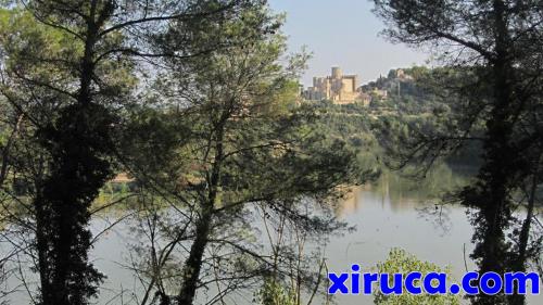 Castell de Castellet desde Pantà del Foix