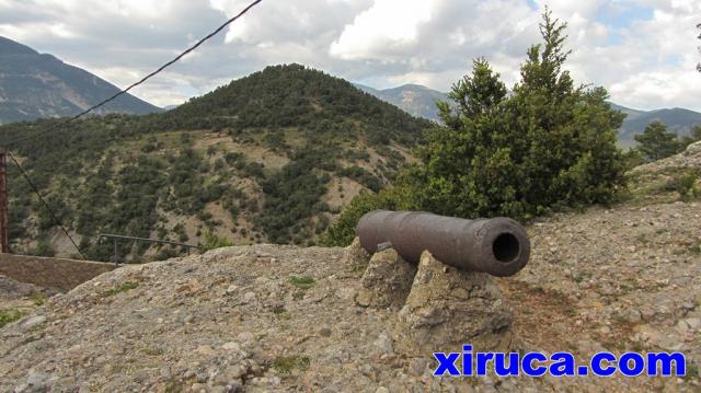 Cañón que conmemora la destrucción de las guerras carlinas