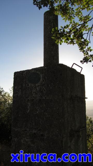 Vértice geodésico de la Roca Roja