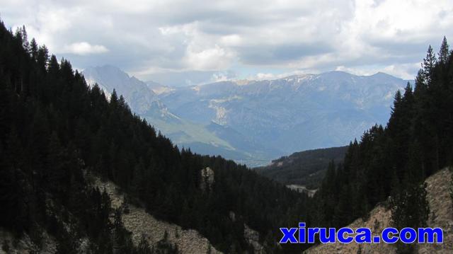 Pedraforca y Serra del Moixeró desde el Barranc de les Llobateres