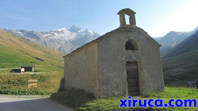 Ermita en la Ville des Glaciers