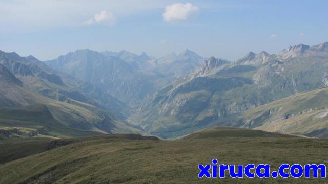 Mirada atrás en la subida al Col de la Seigne