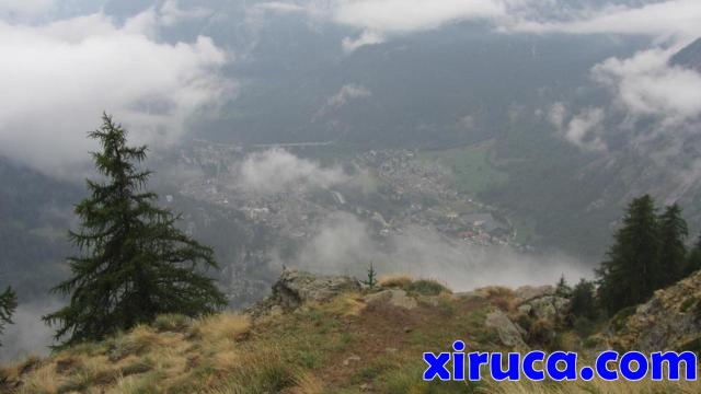 Courmayeur y Dolonne desde sendero a Bertone