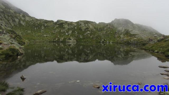 Calmadas aguas en los Lacs de Chéserys