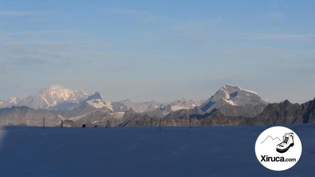 Mont Blanc y Grand Combin desde Klein Matterhorn