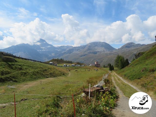 Böshorn y hotel en Simplon Pass